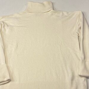 Old Navy Cream Ribbed Turtleneck Sweater